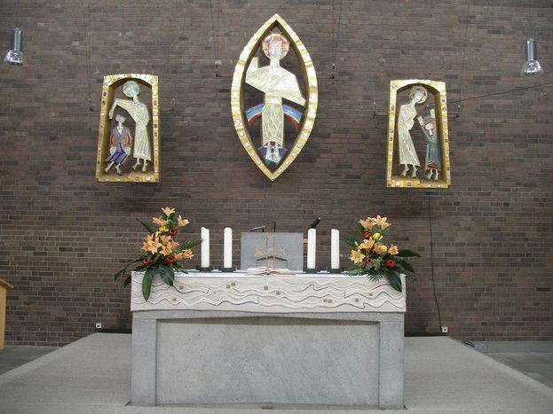 Altar.jpg